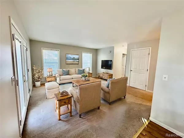 Lake Orion Vlg, MI 48362,911 Old Hickory Lane