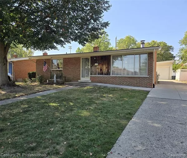 489 Henry Ruff Road, Garden City, MI 48135