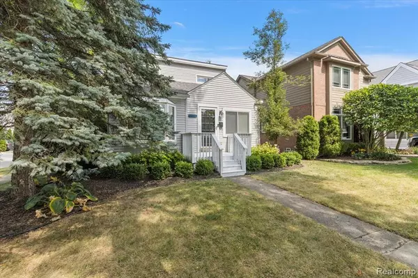 Birmingham, MI 48009,1109 Bird Avenue