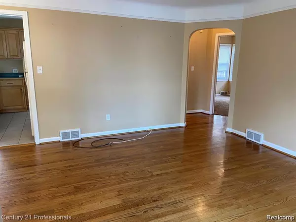 Livonia, MI 48150,9555 Arcola Street