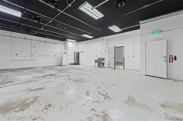 Armada Vlg, MI 48005,74026 Tietz Street