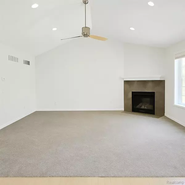 New Baltimore, MI 48047,35260 Bradford Drive