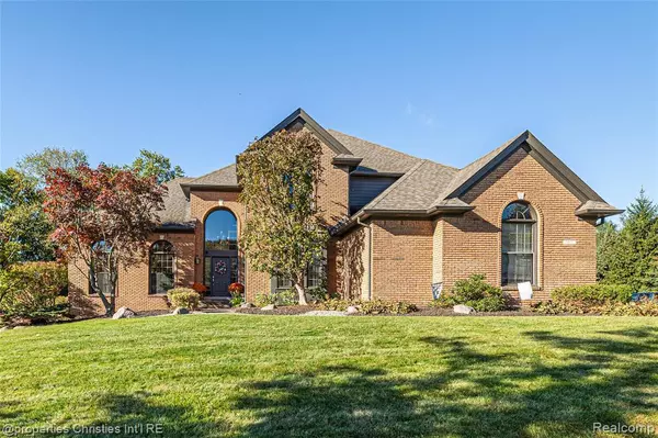 1811 Blue Grass Drive, Rochester Hills, MI 48306