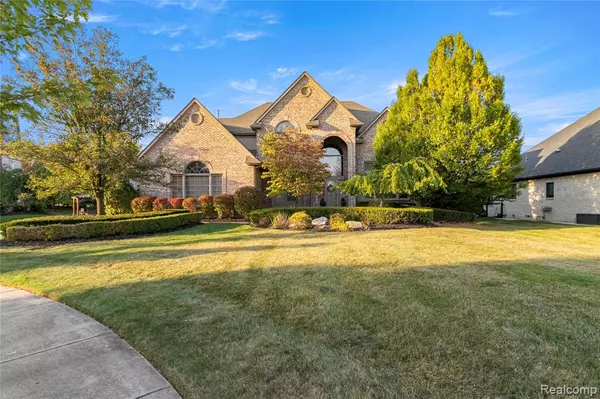 16895 Highland Lane, Northville, MI 48168