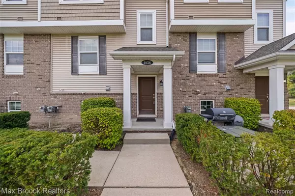 Troy, MI 48085,4636 Bradley Circle 12