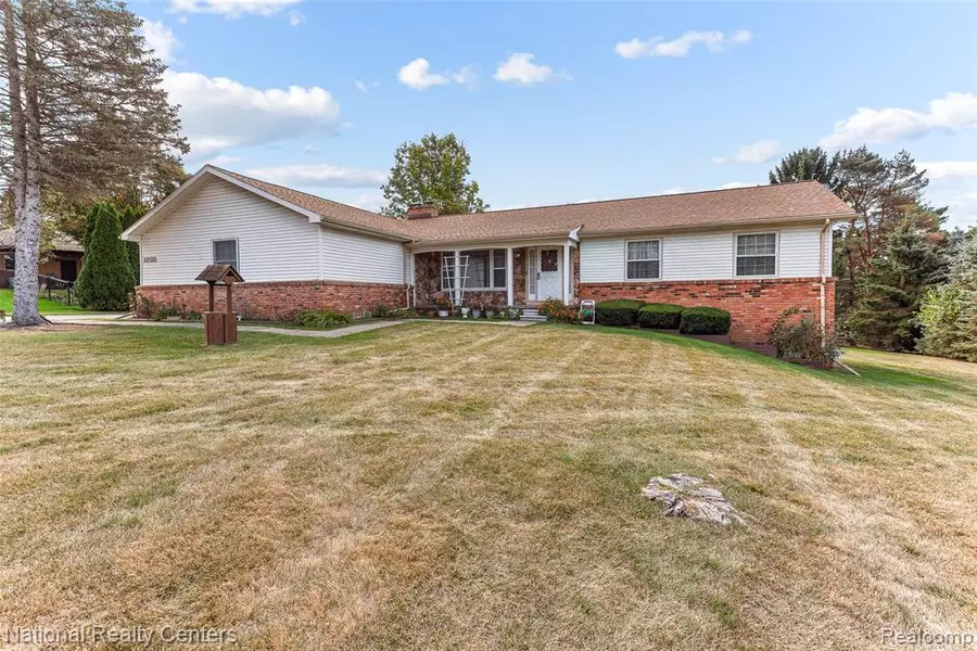 12518 Clover Lane, Green Oak Twp, MI 48178