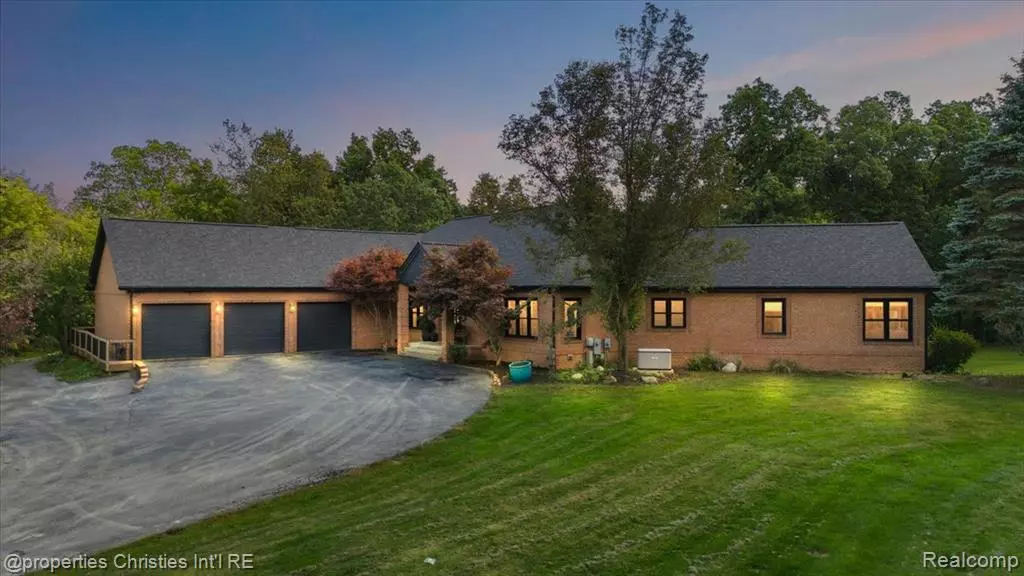 3808 E Joy Road, Ann Arbor, MI 48105
