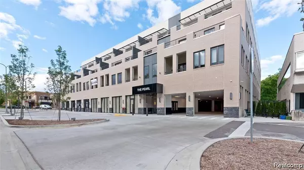 856 N. Old Woodward Unit 201 Avenue, Birmingham, MI 48009