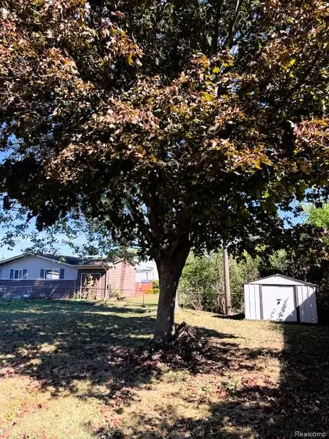 Troy, MI 48083,2882 Samuel Drive