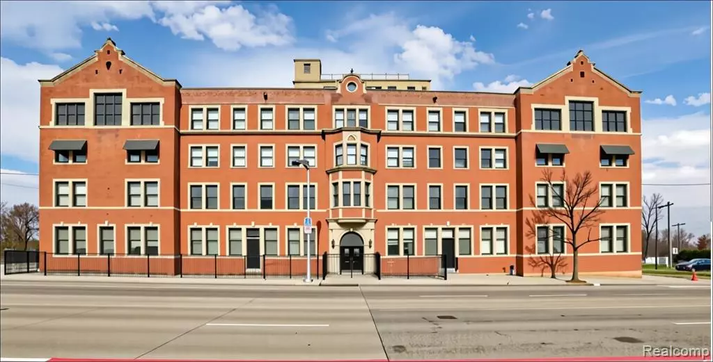 Detroit, MI 48207,6533 E Jefferson Avenue 212W