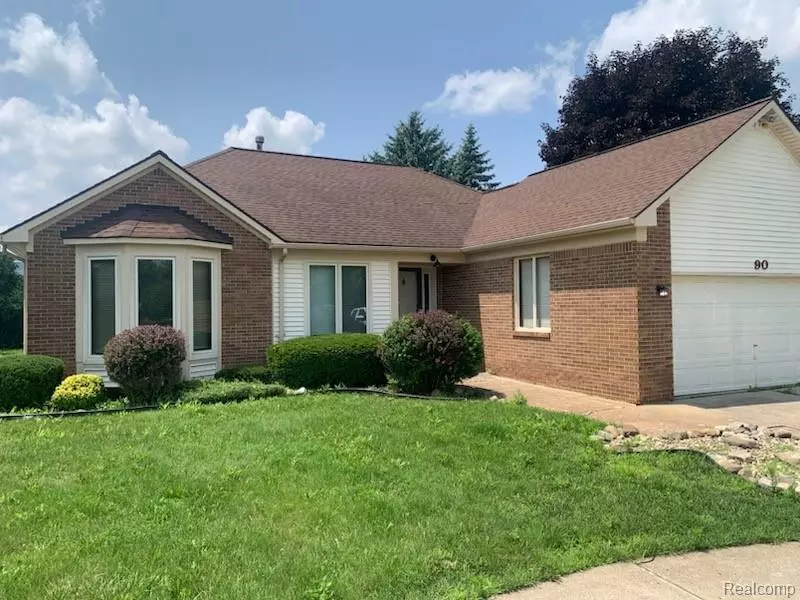 90 GRANADA Drive, White Lake Twp, MI 48386