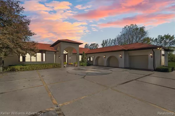 9109 N Territorial Road, Salem Twp, MI 48170