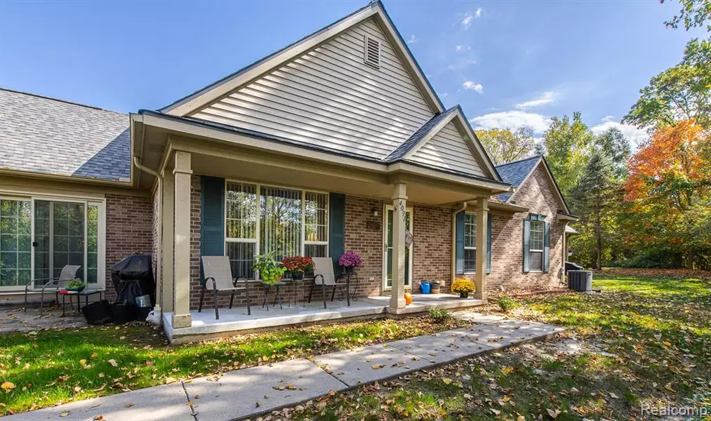 4091 Stonebridge, Holly Vlg, MI 48442