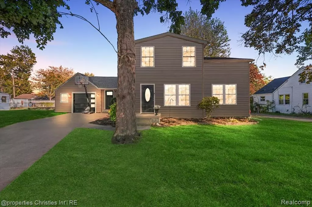 Madison Heights, MI 48071,26652 Groveland Street