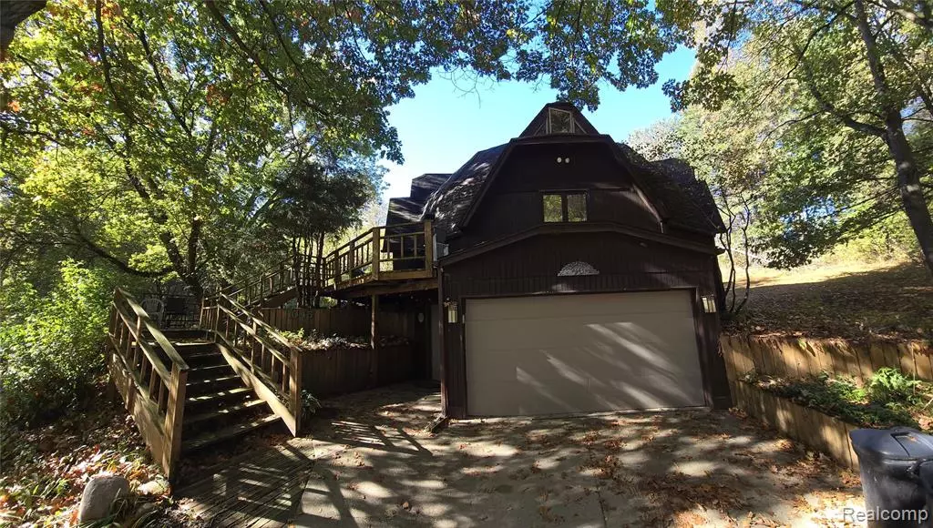 Ortonville Vlg, MI 48462,1045 Bald Eagle Lake Road