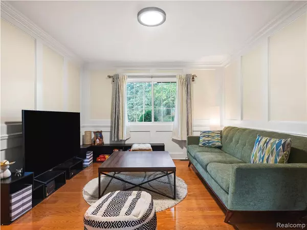 Beverly Hills Vlg, MI 48025,19938 S Waltham Road