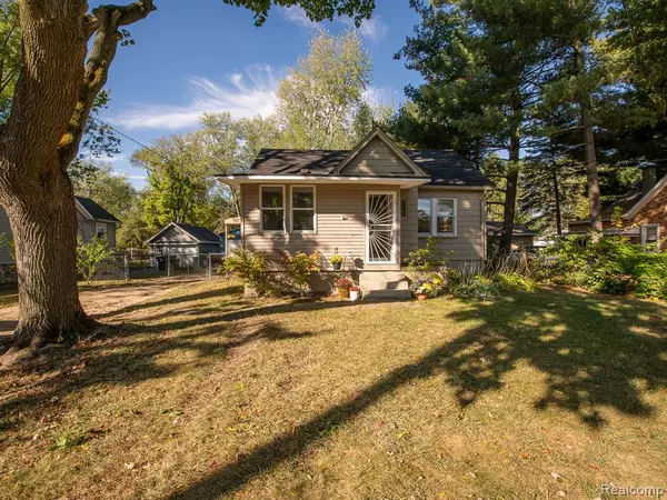 Livonia, MI 48150,10893 Laurel Street