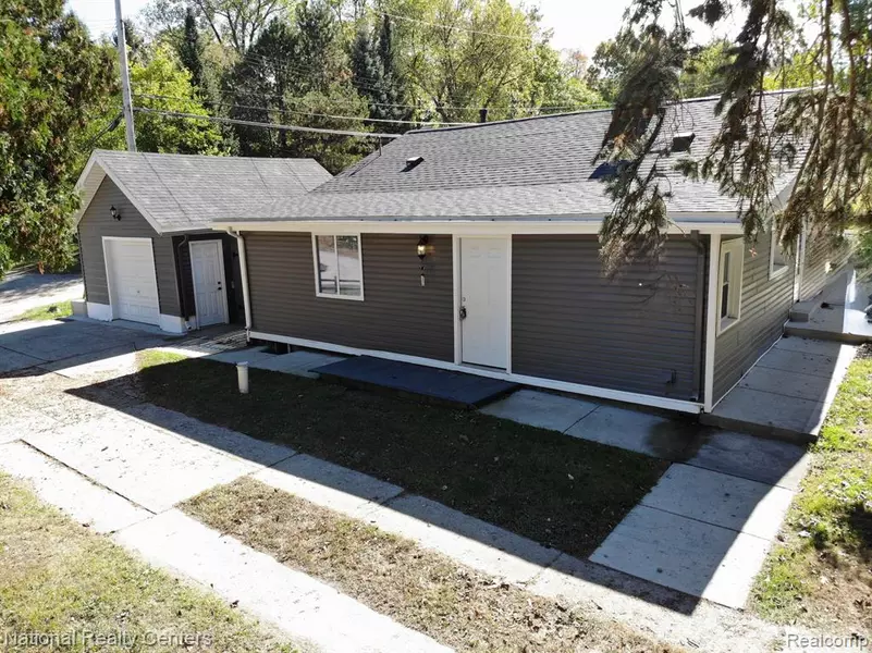 4915 Clarkston Road, Independence Twp, MI 48348