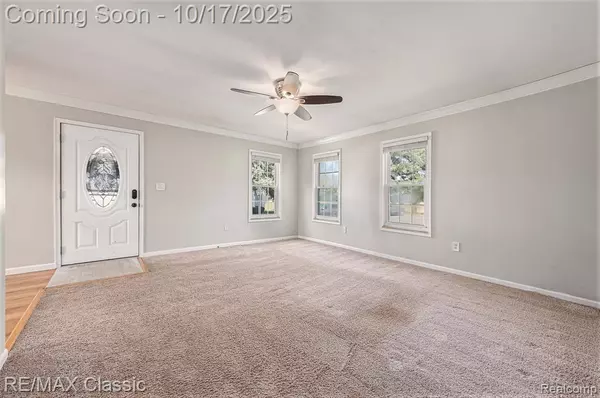 Novi, MI 48375,39527 Village Wood Road