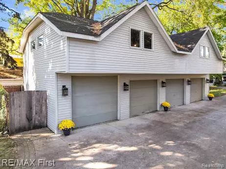 Royal Oak, MI 48067,410 Crane Avenue
