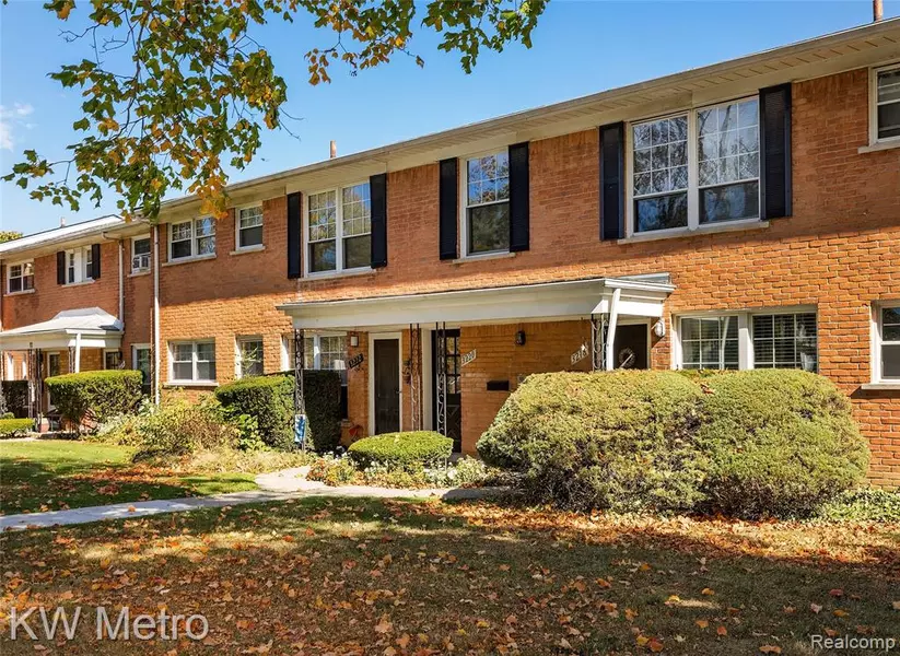 3220 Shenandoah Drive 12 12, Royal Oak, MI 48073