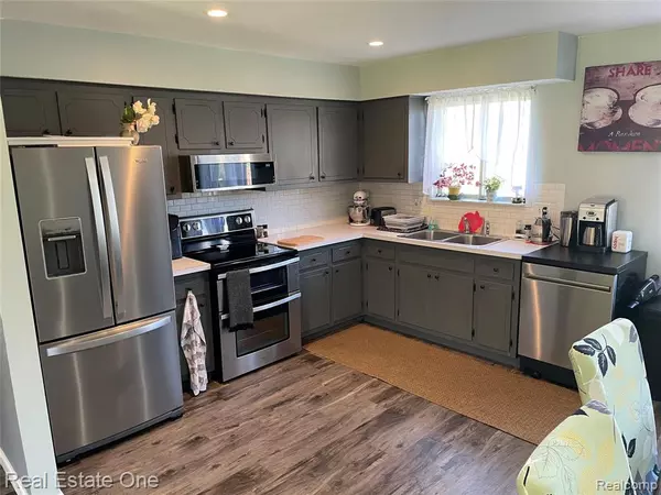 Almont Twp, MI 48003,6335 Tubspring Road