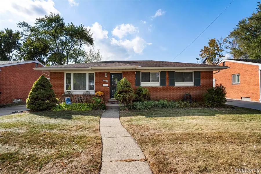 26759 Merideth Drive, Warren, MI 48091