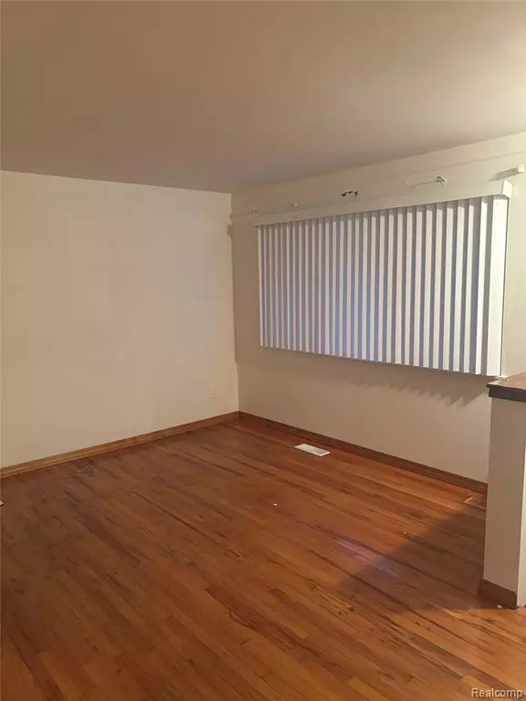 Warren, MI 48088,12958 Geoffry Drive