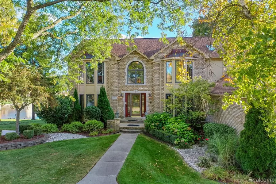 12214 Anthony Drive, Shelby Twp, MI 48315