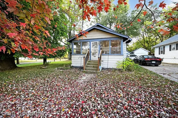 145 E Addison Street, Jackson, MI 49203