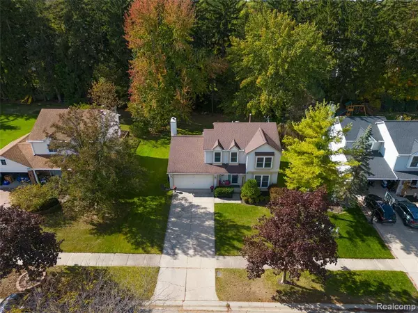 South Lyon, MI 48178,975 S Parkwood Drive