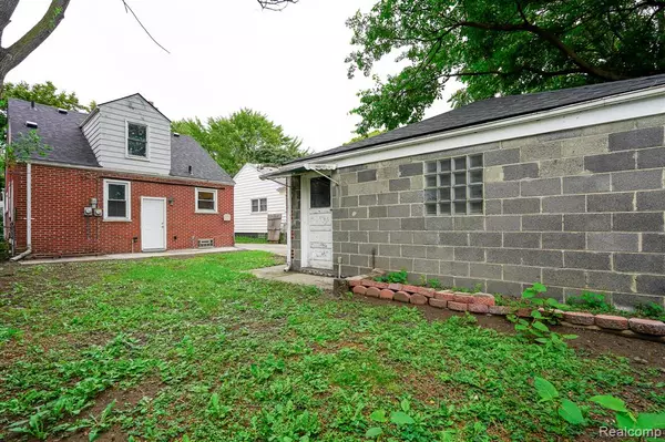 Hazel Park, MI 48030,750 E Hayes Avenue