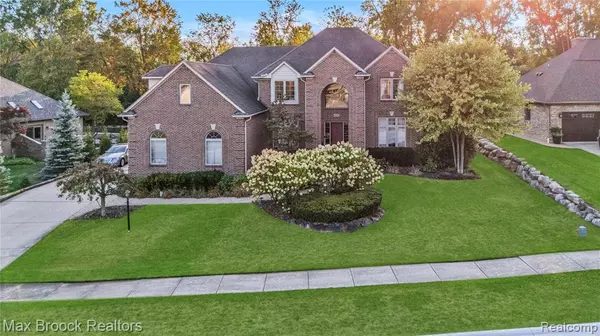 62951 TOURNAMENT Drive, Washington Twp, MI 48094