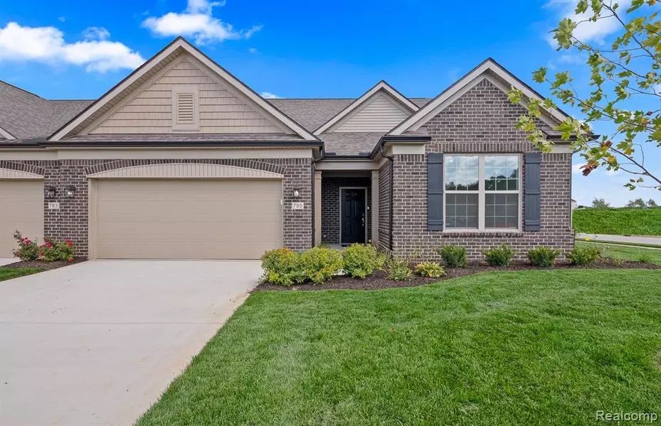 870 Kelpie Drive, Pittsfield Twp, MI 48108