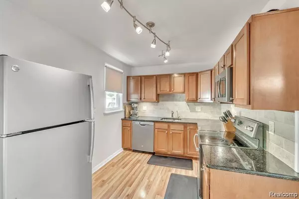 Dearborn, MI 48124,3801 HURON Street