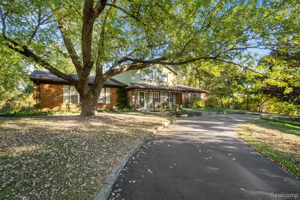 Troy, MI 48098,6950 Killarney Drive