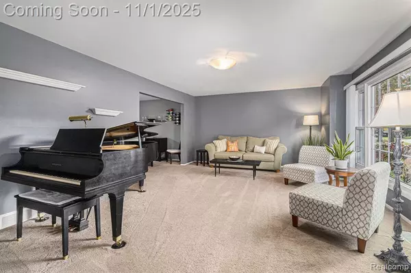 Bloomfield Twp, MI 48304,2615 Warwick Drive