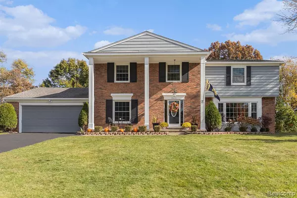 2615 Warwick Drive, Bloomfield Twp, MI 48304