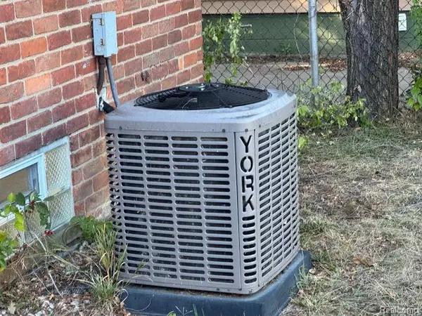 Wyandotte, MI 48192,3637 18th Street