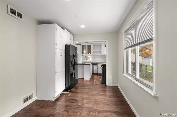 Allen Park, MI 48101,17036 Anne Avenue