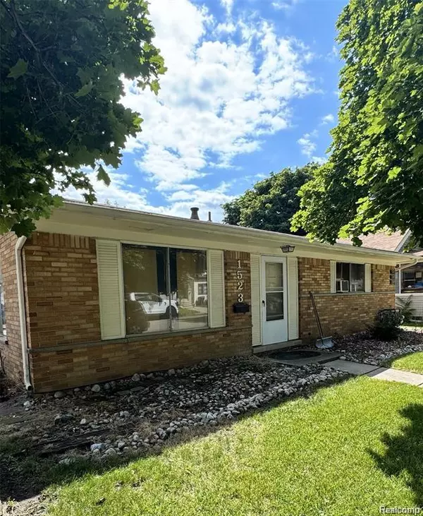 Lincoln Park, MI 48146,1523 Euclid Street