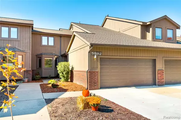 9892 Hawthorne Glen Drive, Grosse Ile Twp, MI 48138