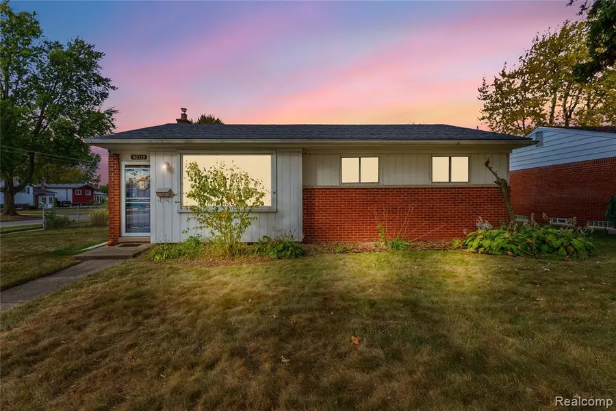 30719 Bradner Drive, Warren, MI 48088