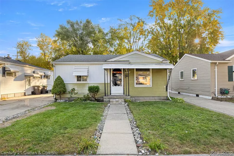 8025 Oak Street, Taylor, MI 48180