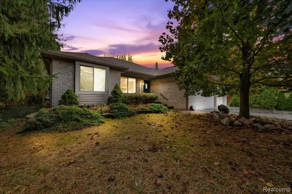 1370 South Boulevard W, Rochester Hills, MI 48309