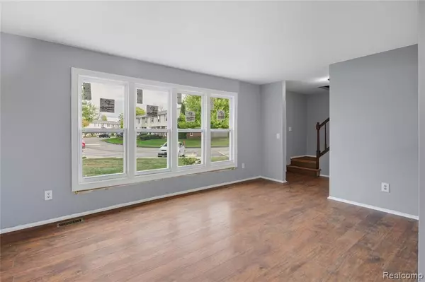 Van Buren Twp, MI 48111,13157 Lake Point Boulevard