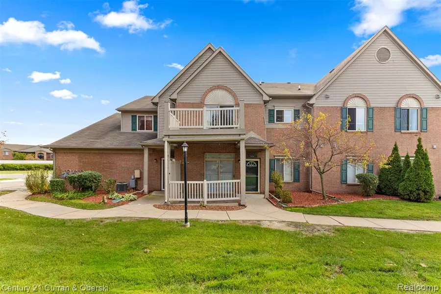 15705 Parkway Lane, Southgate, MI 48195