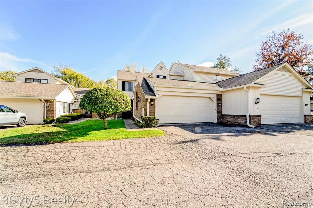 West Bloomfield Twp, MI 48322,7159 Creeks Crossing