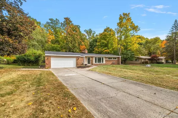 Farmington Hills, MI 48334,28422 Cumberland Drive