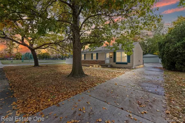 Southfield, MI 48076,28316 Glasgow Street